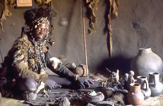 burung gagak bagian dari ritual voodoo